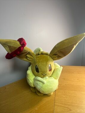 Pokemon Center Plush Limited Edition Eevee Gigantamax